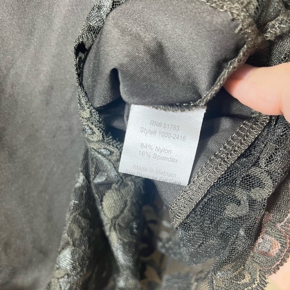 Studio Y Chocolate Brown Lace Trim Cami Tank Top Size Medium Y2K Party Layer - Picture 6 of 7